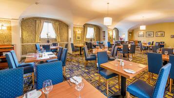 Breakfast, lunch, dinner served; British cuisine