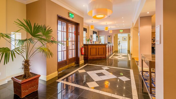 Reception - Belvilla Hotel Loughborough (Loughborough)