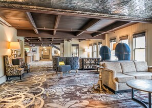 Interior entrance -  Holland America Skagway Inn (Skagway)