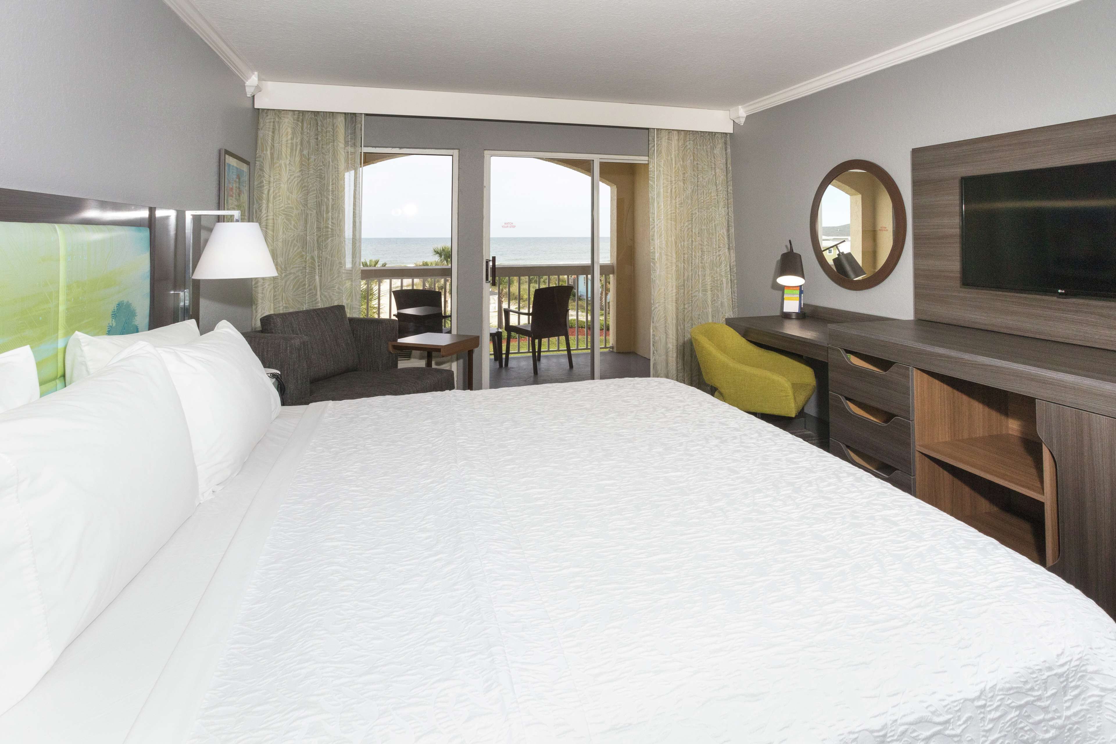 room, 1 king bed, jetted tub (beach side) | in-room safe, desk, blackout curtains, iron/ironing board