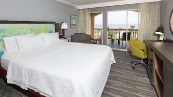 Quarto, 1 cama King, banheira de hidromassagem (Beach Side) | Cofres nos quartos, escrivaninha, cortinas blackout