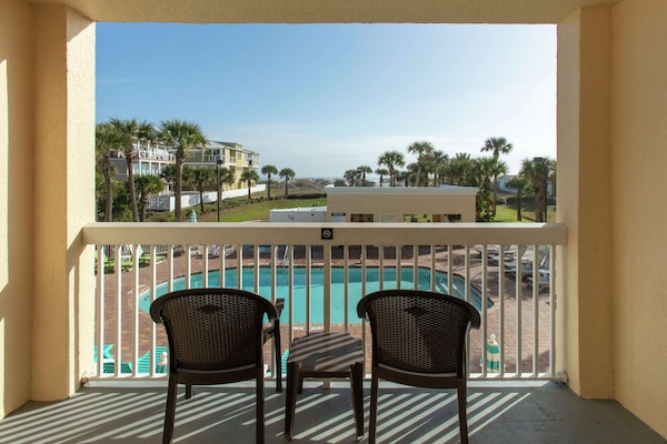 Estudi, 2 llits de matrimoni, balcó | Vista des de l'habitació