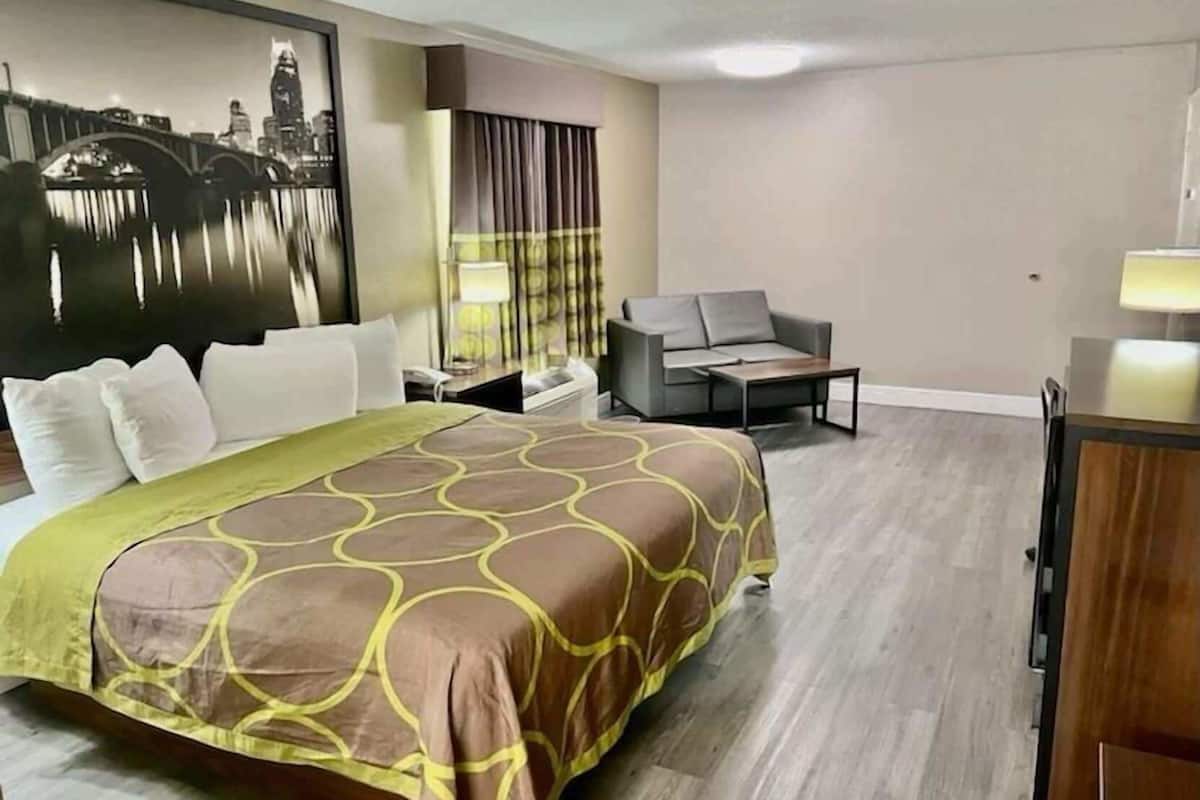 Zimmersafe, Schreibtisch, kostenlose Babybetten