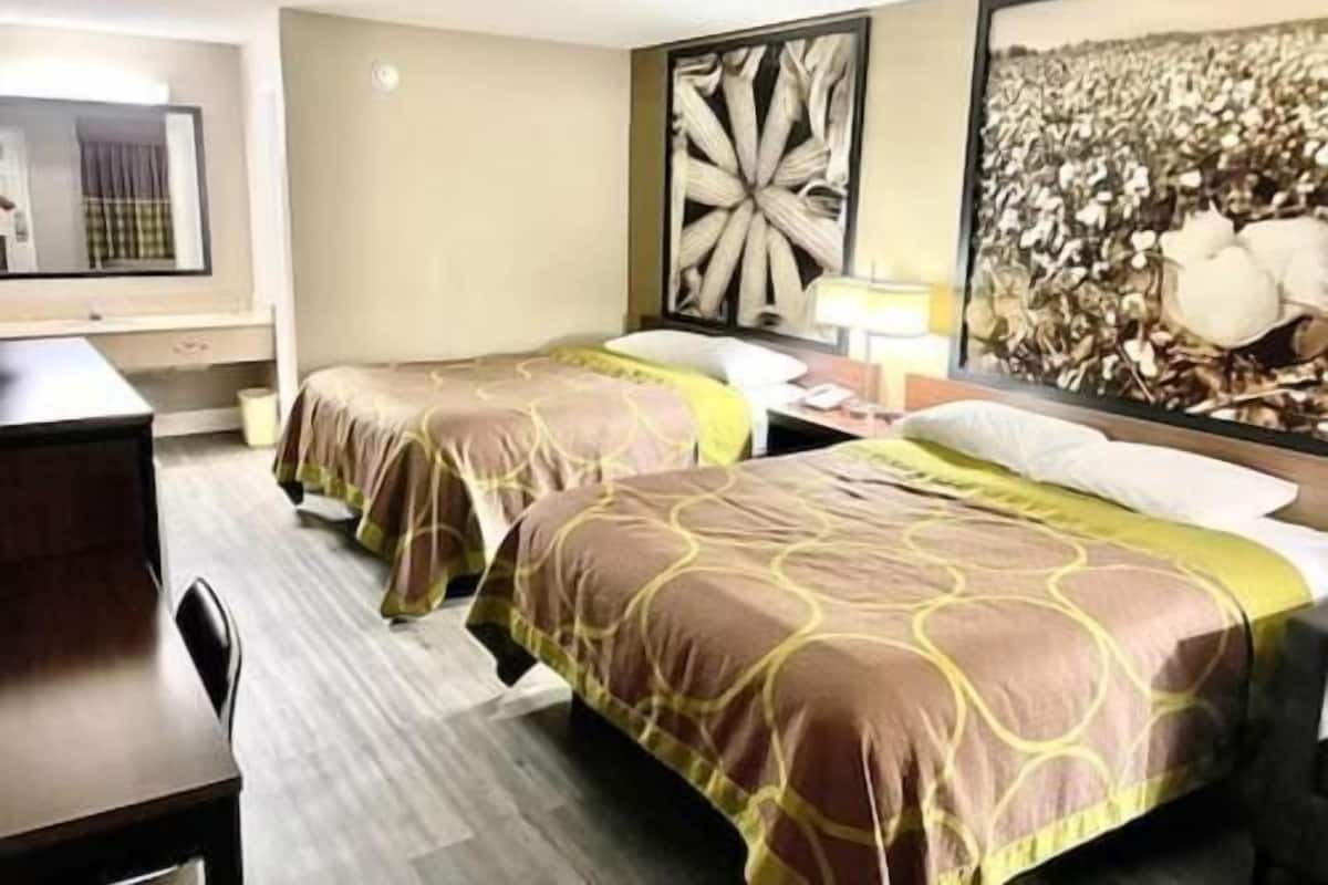 Zimmersafe, Schreibtisch, kostenlose Babybetten