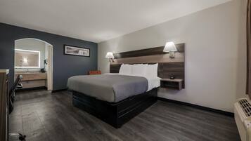 Rom – standard, 1 kingsize-seng, ikke-røyk | Blendingsgardiner, lydisolert, wi-fi (inkludert) og sengetøy