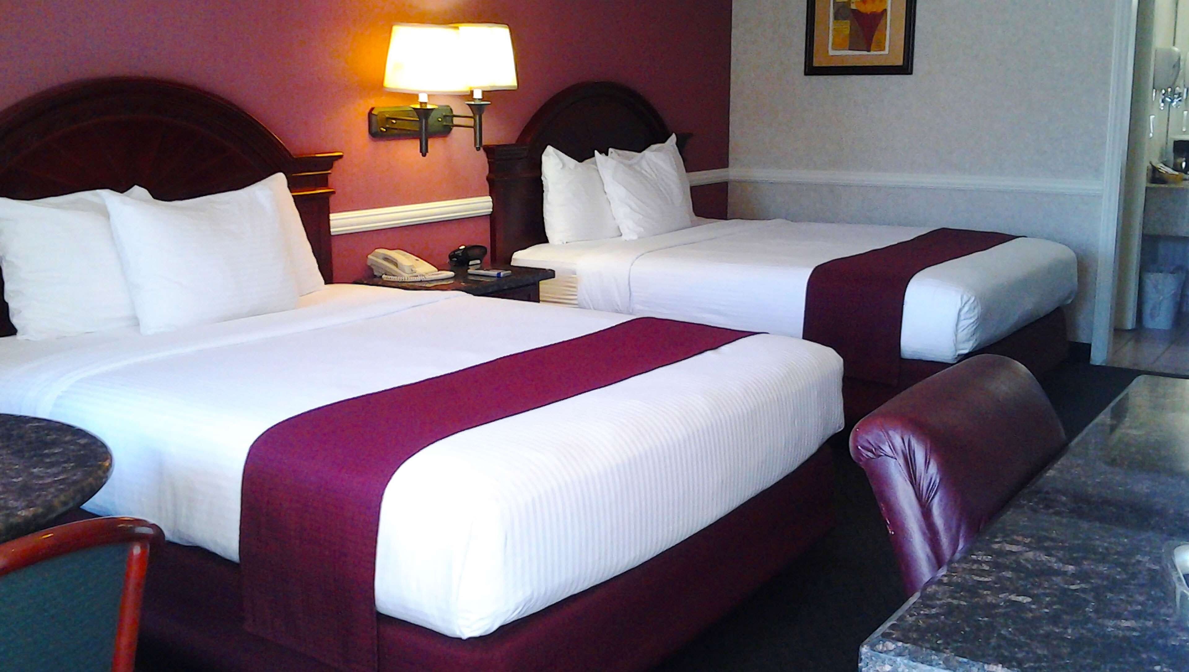 Photo - Dynasty Suites Hotel
