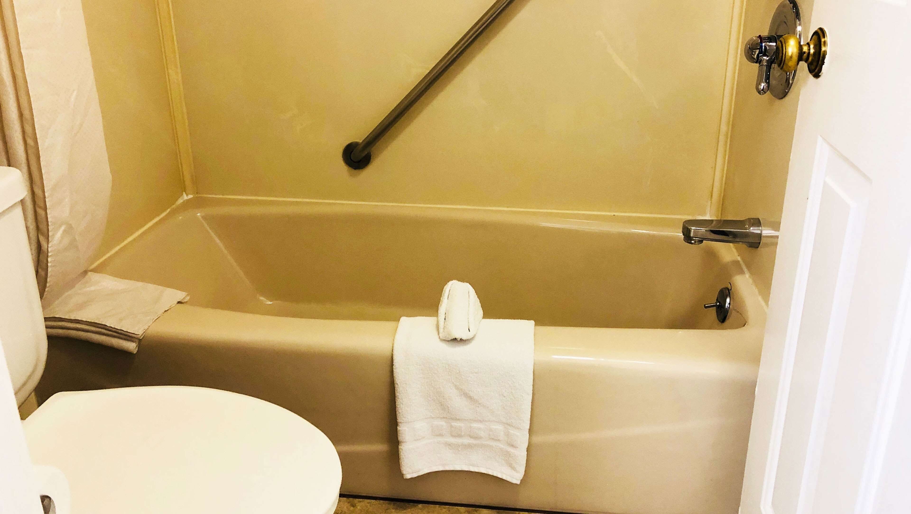 Photo - Dynasty Suites Hotel