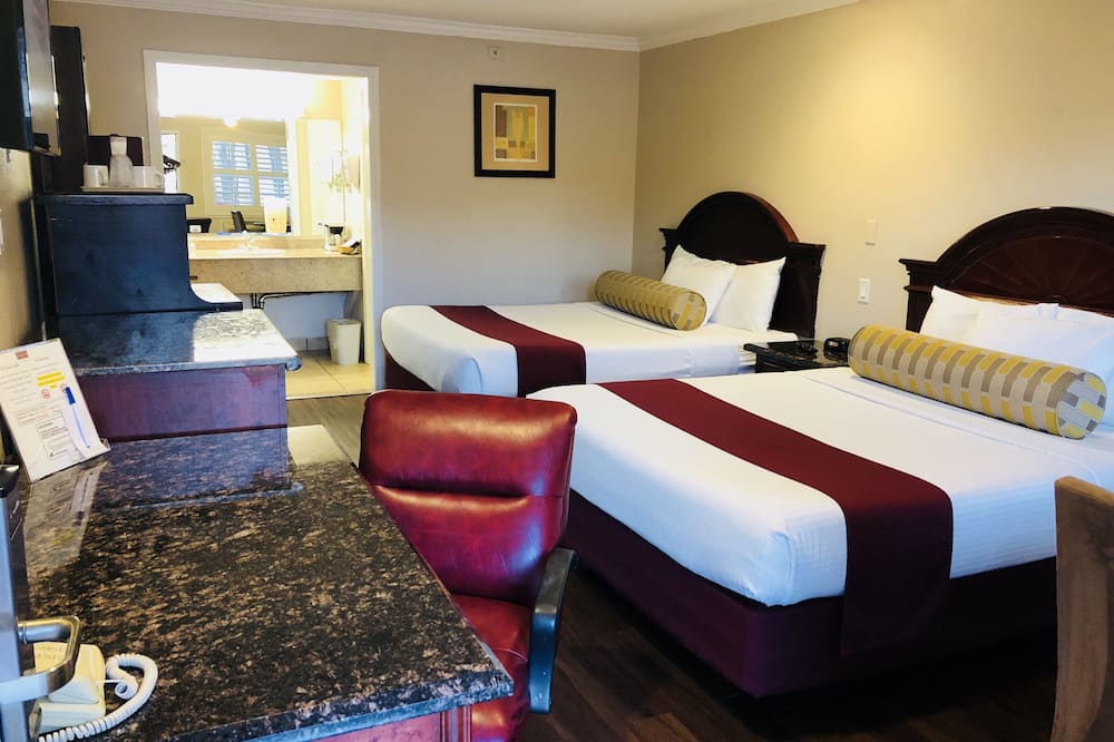 Dynasty Suites Hotel Riverside