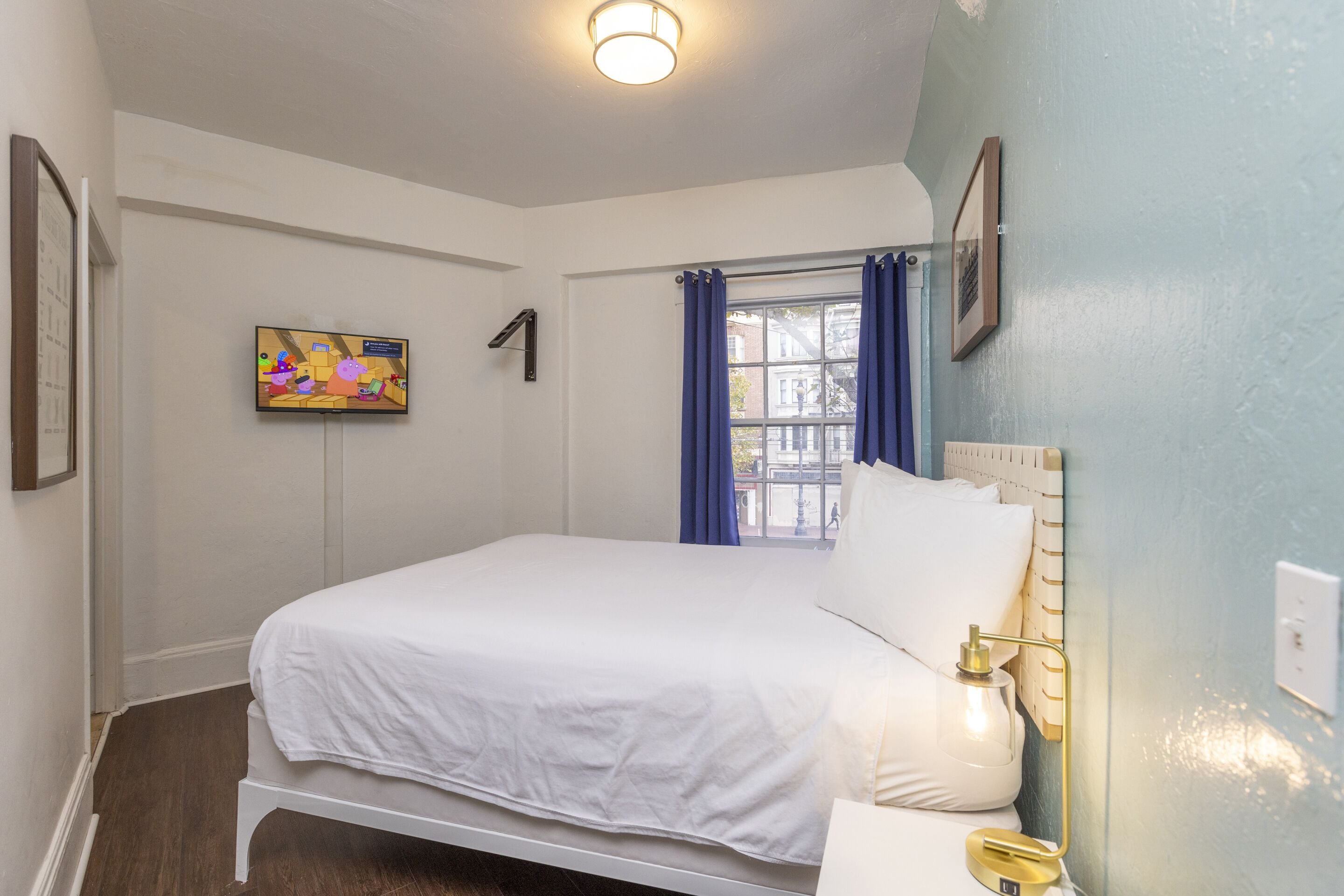 Economy Double Room, Ensuite | Free WiFi