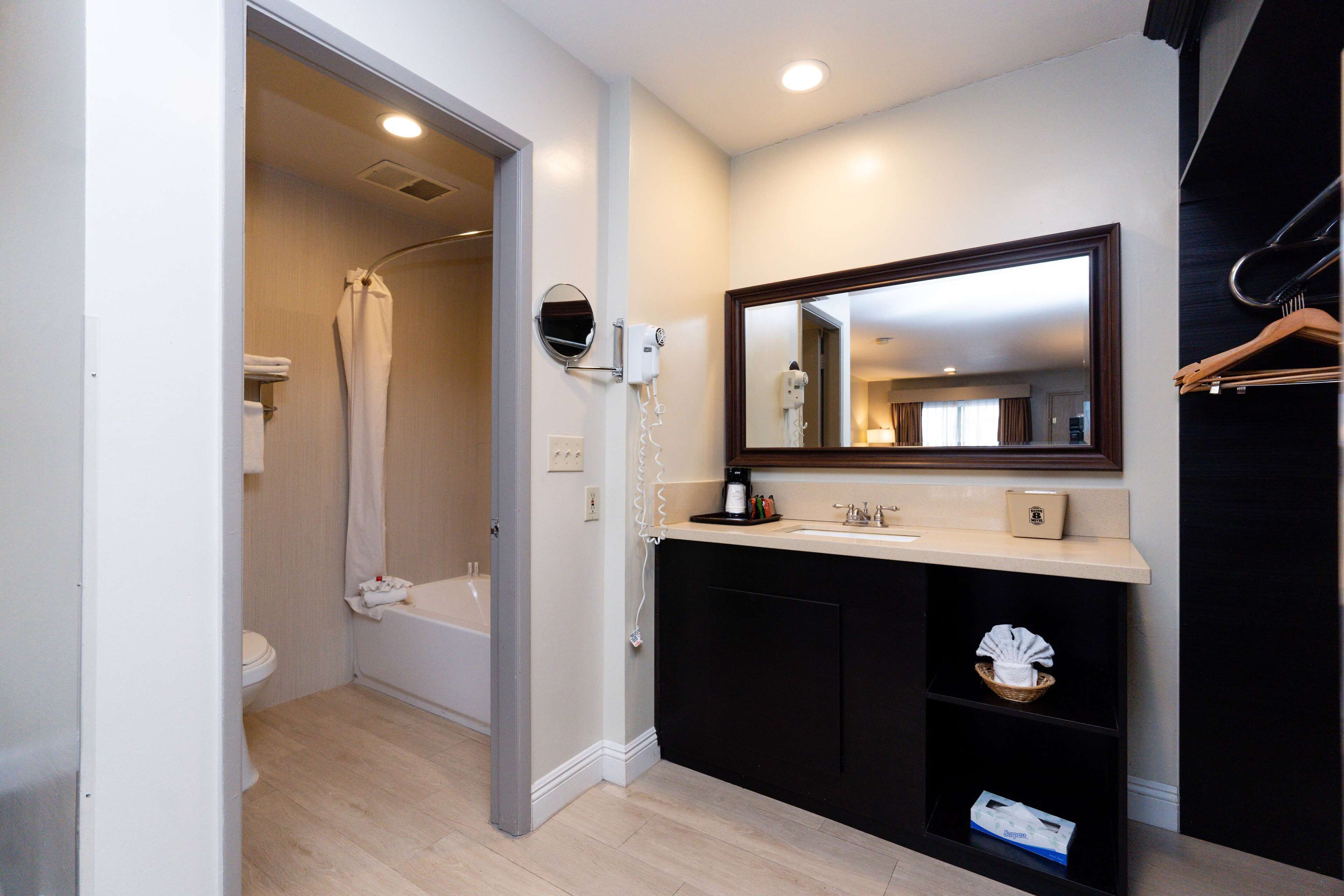 Foto - Super 8 by Wyndham Anaheim/Disneyland Drive