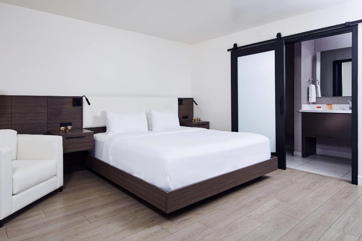 Ropa de cama de alta calidad y camas con pillow-top