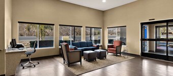 Comfort Inn & Suites Sequoia/Kings Canyon