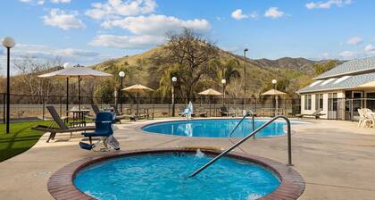 Comfort Inn & Suites Sequoia/Kings Canyon