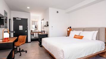 In-room safe, desk, laptop workspace, free WiFi
