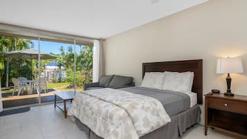 Deluxe Room (Efficiency)