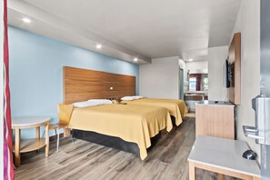 Cortinas blackout, wifi gratis y ropa de cama