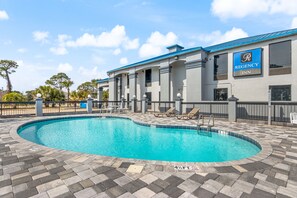Exterior - Regency Inn Near Boardwalk & Hurlburt Field (Fort Walton Beach)