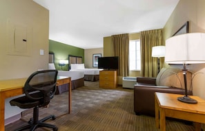 Deluxe Studio, Multiple Beds, Non Smoking | Desk, free WiFi, bed sheets