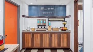 Free daily continental breakfast