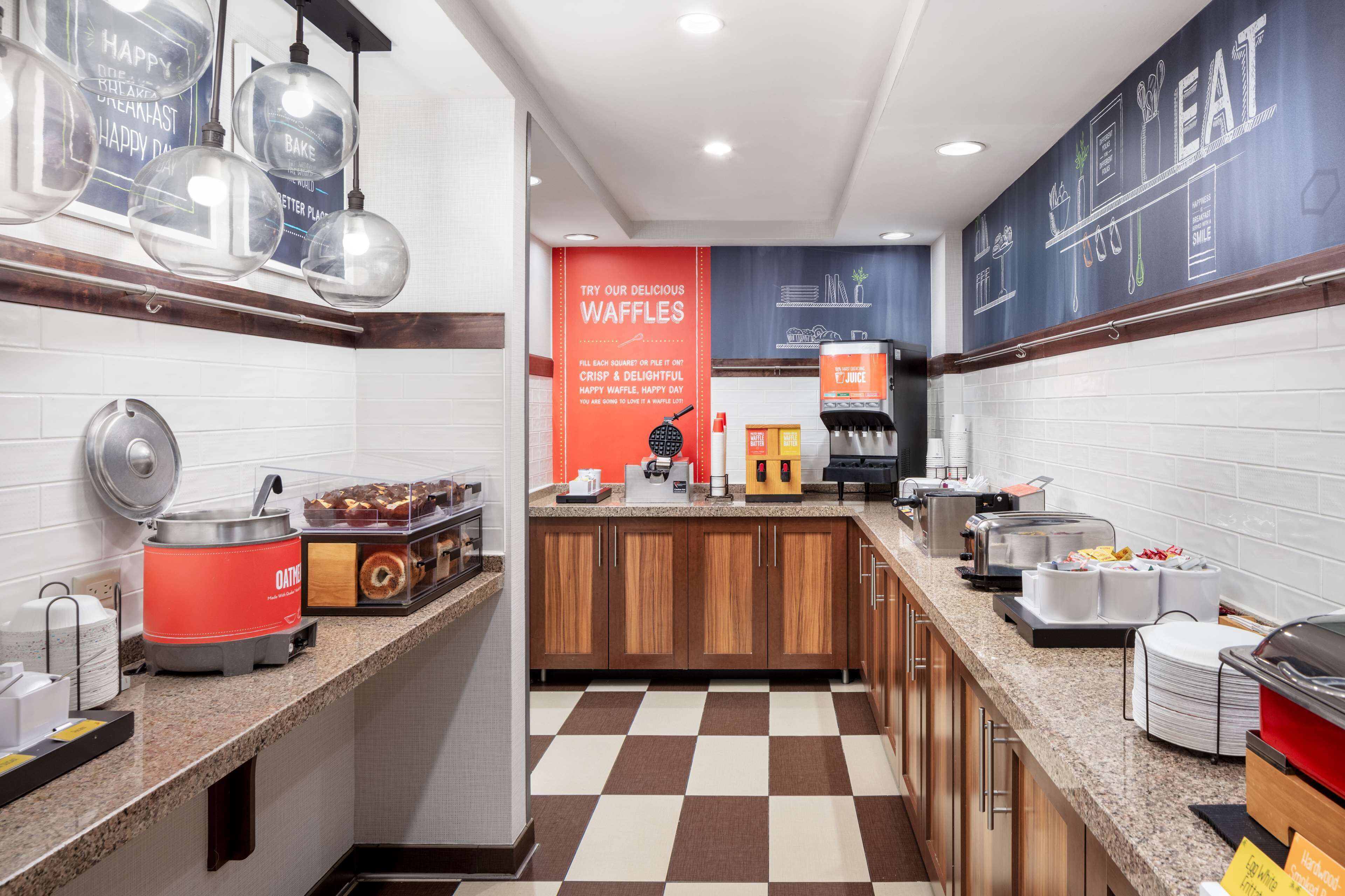 free daily continental breakfast