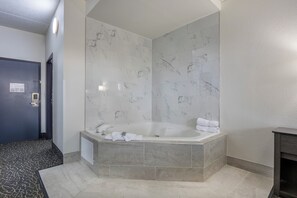 Suite, 1 King Bed, Non Smoking, Hot Tub | Desk, iron/ironing board, free WiFi, bed sheets