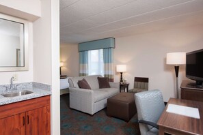 Studio, One King Bed, Non-Smoking | Private kitchen | Fridge, microwave, coffee/tea maker