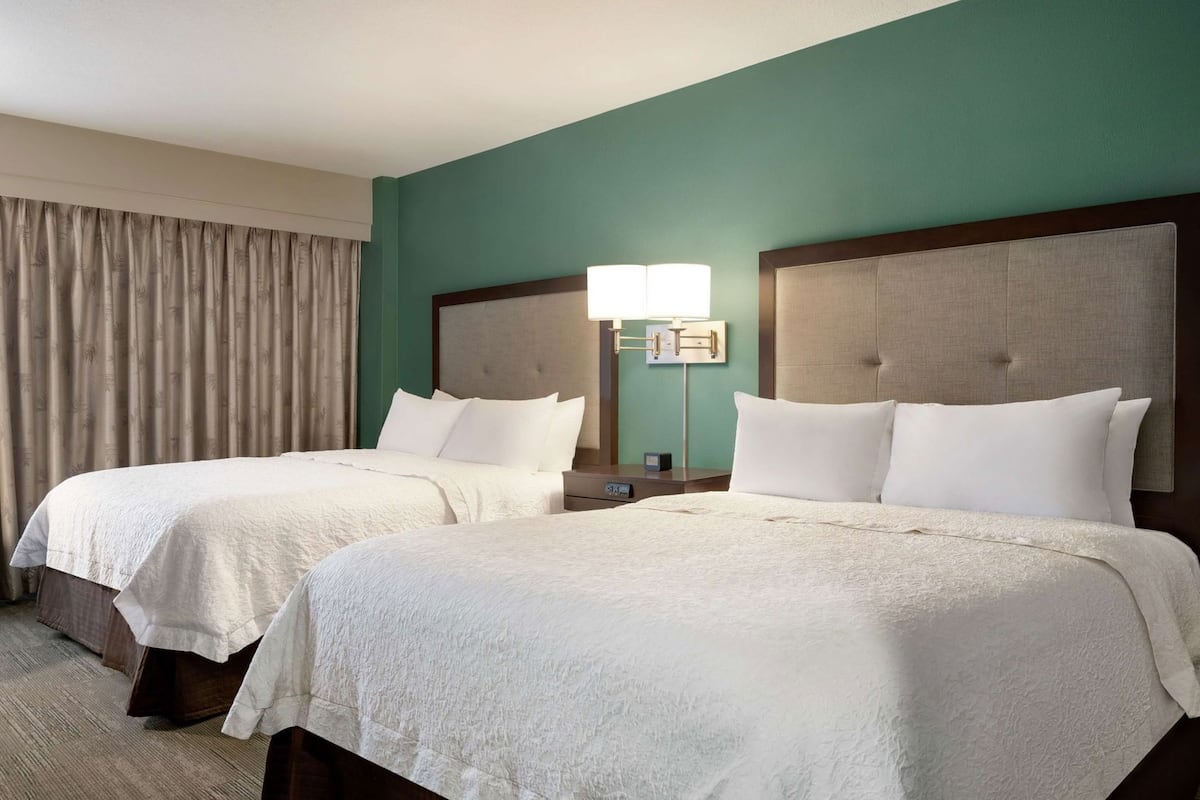 Hypo-allergenic bedding, in-room safe, desk, laptop workspace