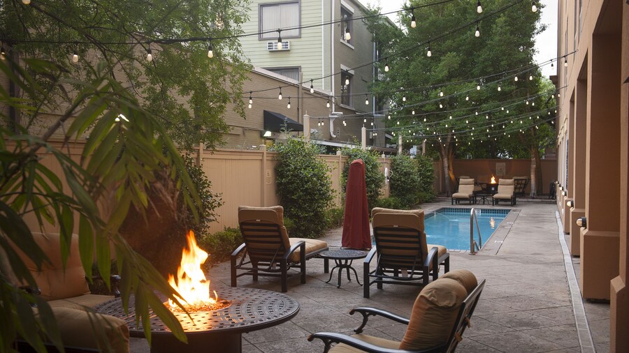 Hampton Inn New Orleans-St. Charles Ave./Garden District