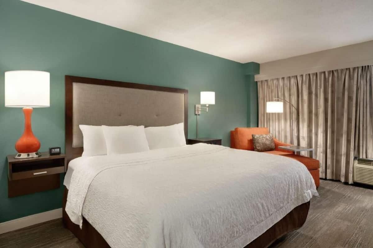 Hypo-allergenic bedding, in-room safe, desk, laptop workspace