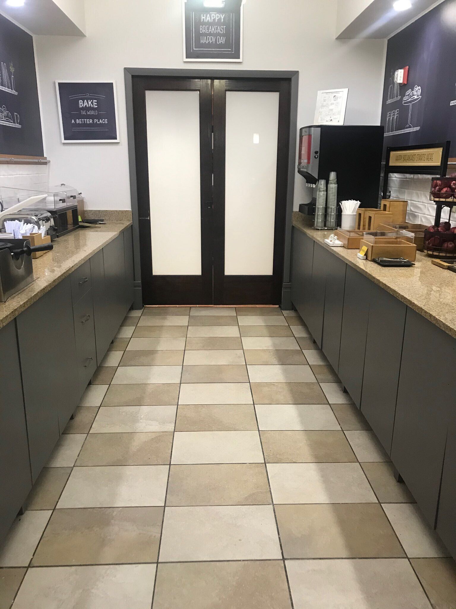 free daily breakfast