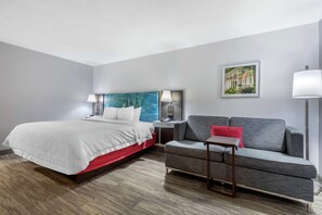 51-inch TV with cable channels - Hampton Inn Brookhaven (Brookhaven)