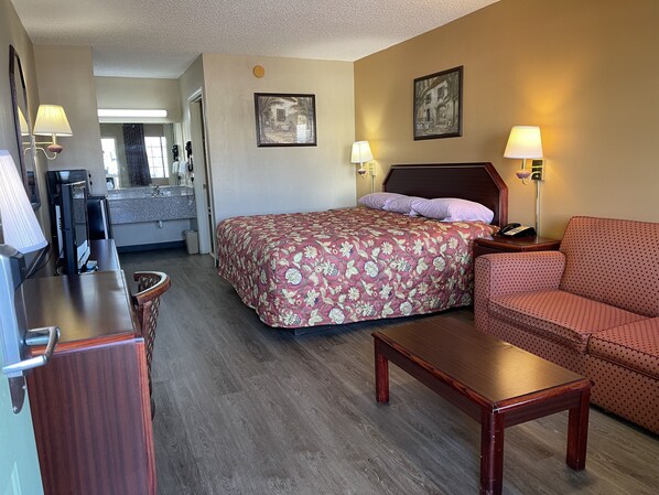 مكتب وواي فاي مجانًا وملاءات أسرّة