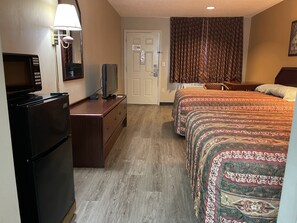 Standard Room (2 Full Beds)