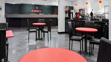 Café da manhã continental grátis todos os dias