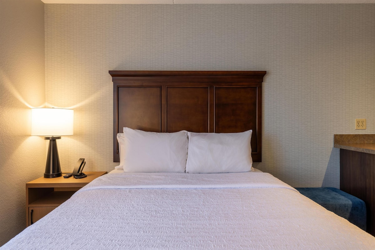 Suite, para no fumadores | Ropa de cama de alta calidad y escritorio