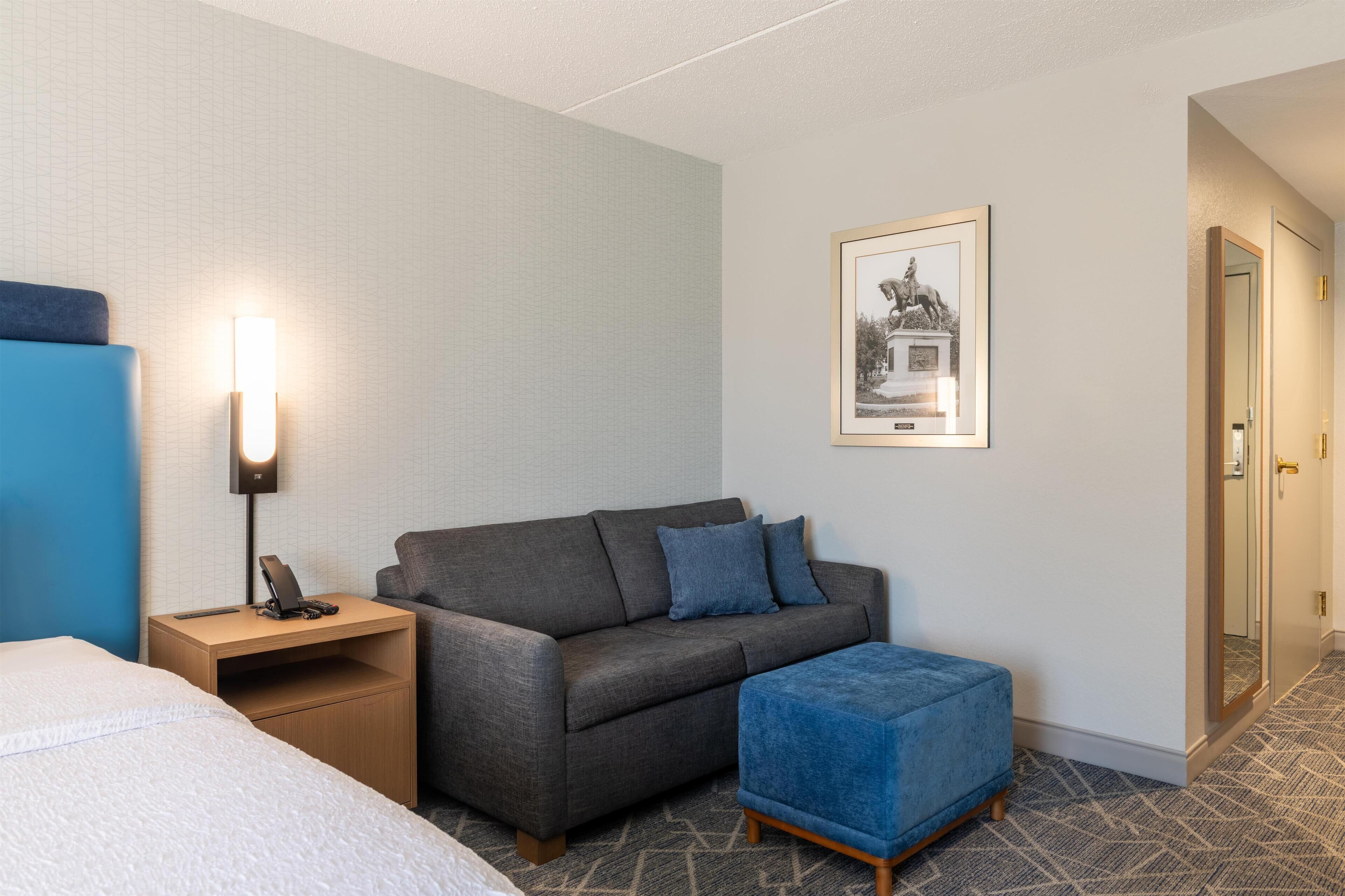 Room, 1 King Bed, Accessible, Non Smoking | Living area | 50-inch LCD TV with cable channels, TV