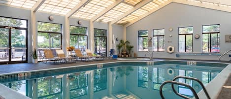Indoor pool, pool loungers