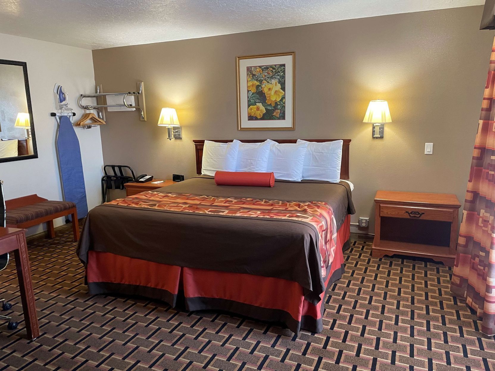 Desk, laptop workspace, free WiFi, bed sheets