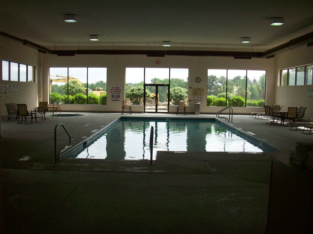 indoor pool, pool loungers