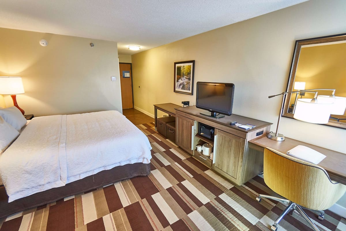In-room safe, desk, iron/ironing board, free cots/infant beds