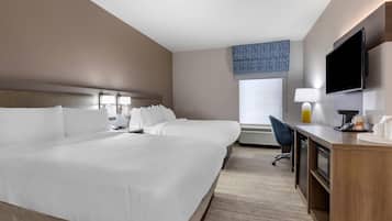 Habitación estándar, 2 camas Queen size, para no fumadores | Caja de seguridad en la habitación y escritorio