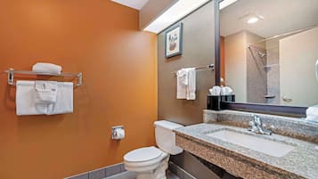 Ducha y bañera combinadas y artículos de higiene personal gratuitos