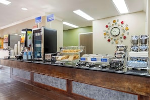 Free daily continental breakfast