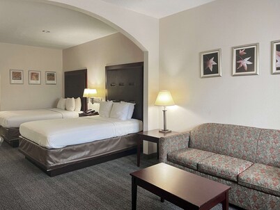 Quality Inn & Suites