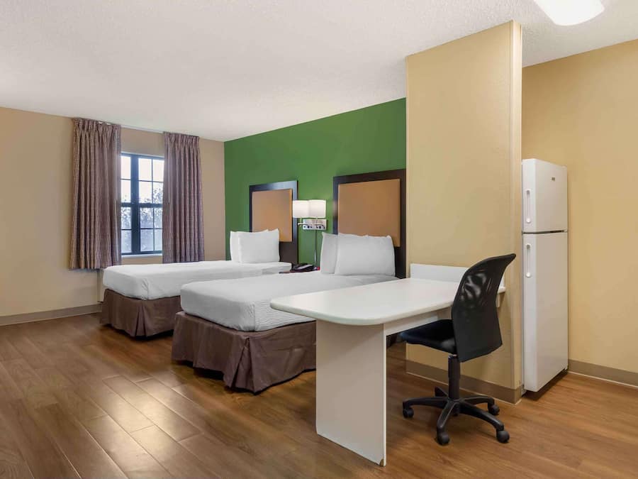 Studio, 2 enkeltsenger, ikke-røyk | Skrivebord, strykejern/-brett, wi-fi (inkludert) og sengetøy