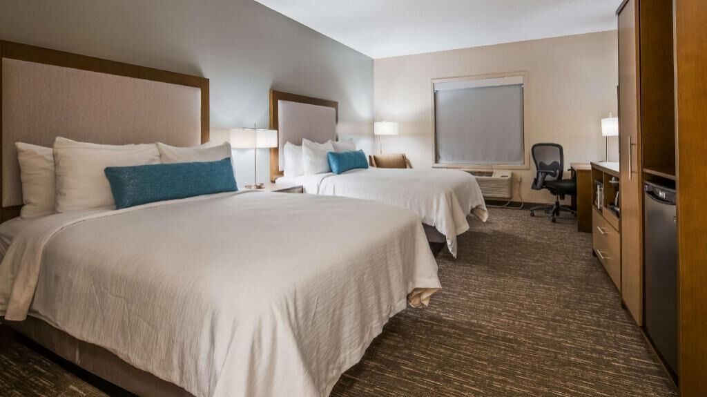 In-room safe, desk, soundproofing, iron/ironing board