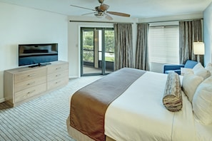 Suite, 2 Bedrooms | 2 bedrooms, in-room safe, desk, blackout drapes