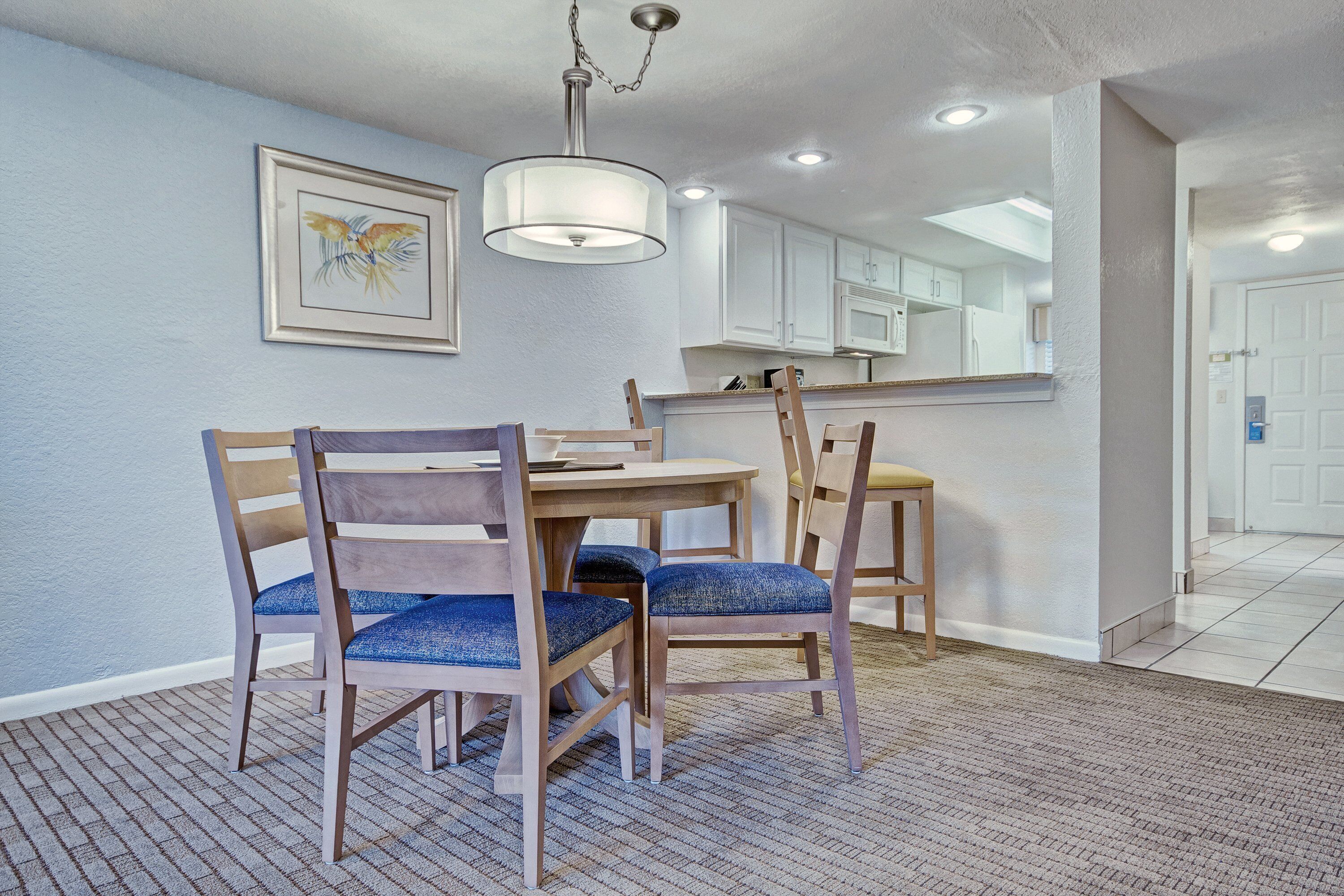 suite, 2 bedrooms | in-room dining