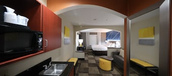 哈欽森凱富套房飯店