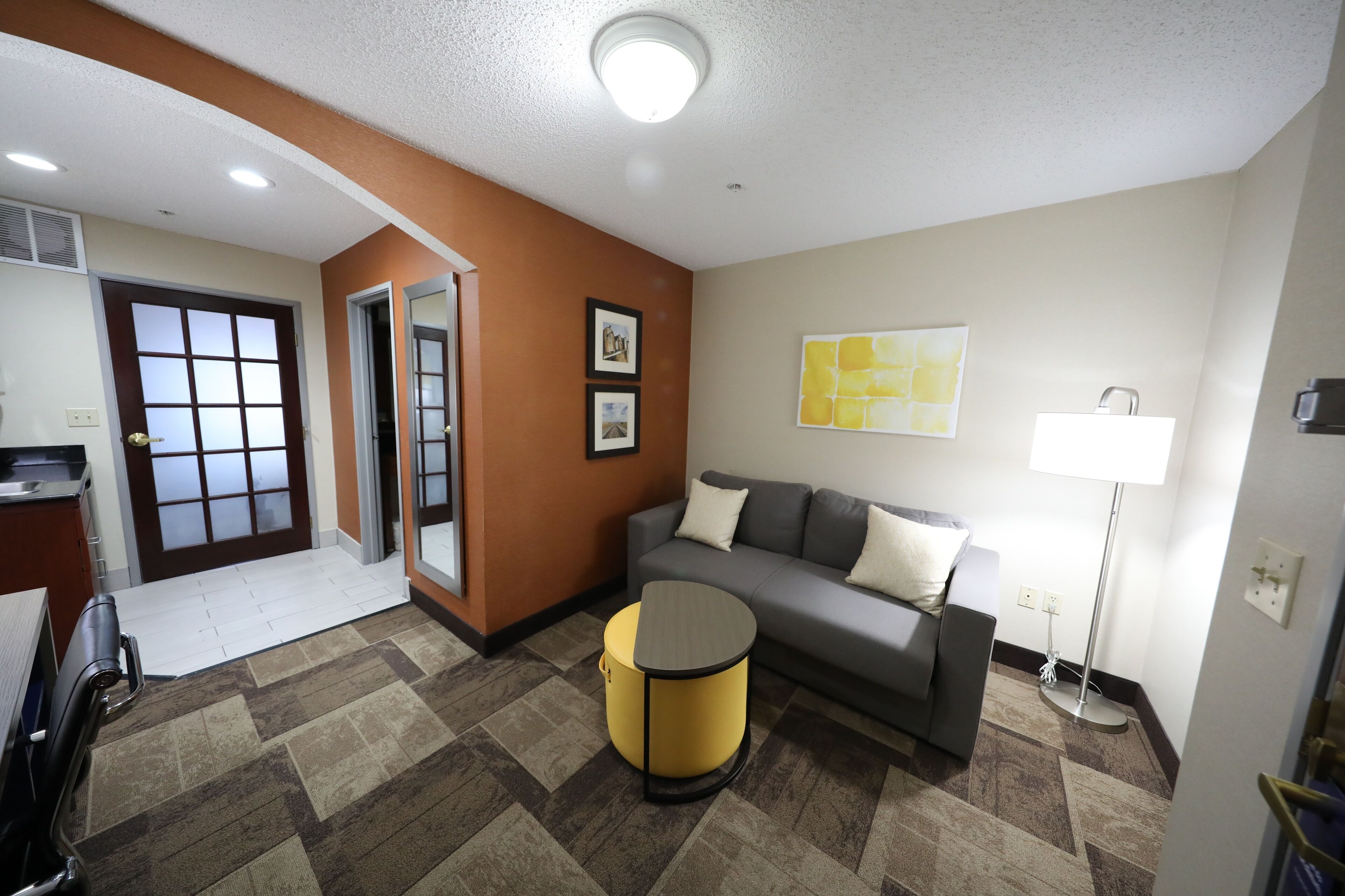 Executive Suite, 1 Queen Bed with Sofa bed, Non Smoking (2 Person Sofa Bed) | Premium bedding, desk, laptop workspace, blackout drapes